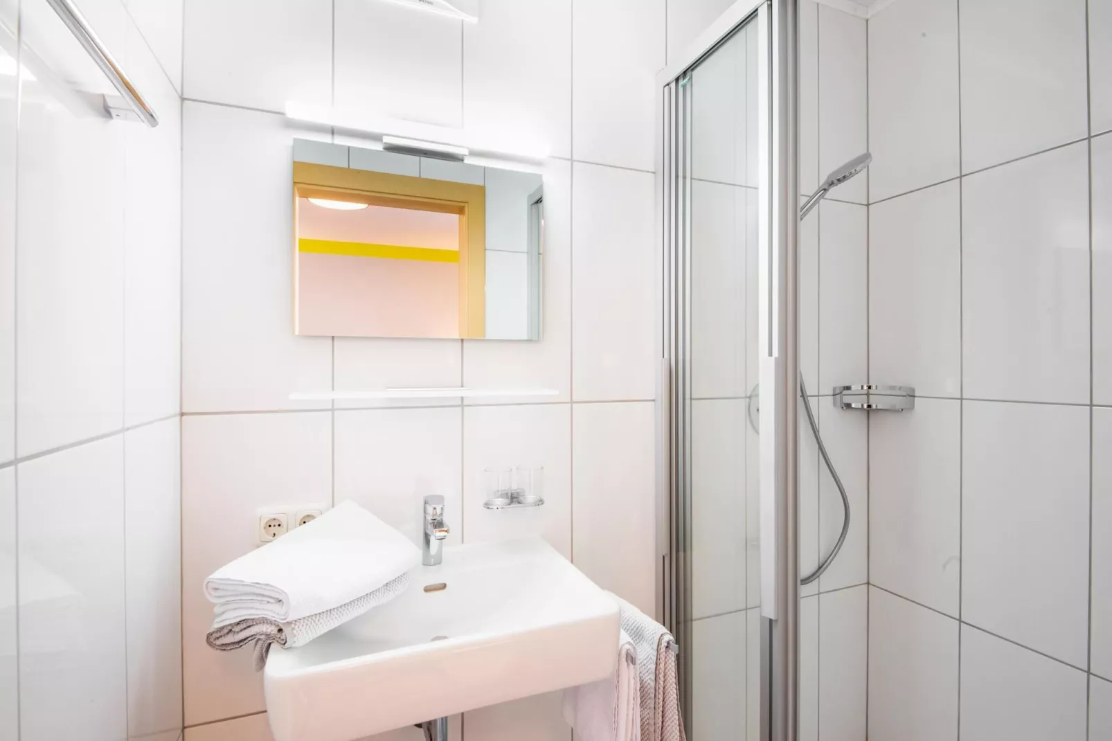Karin Unten 8PAX-Badkamer