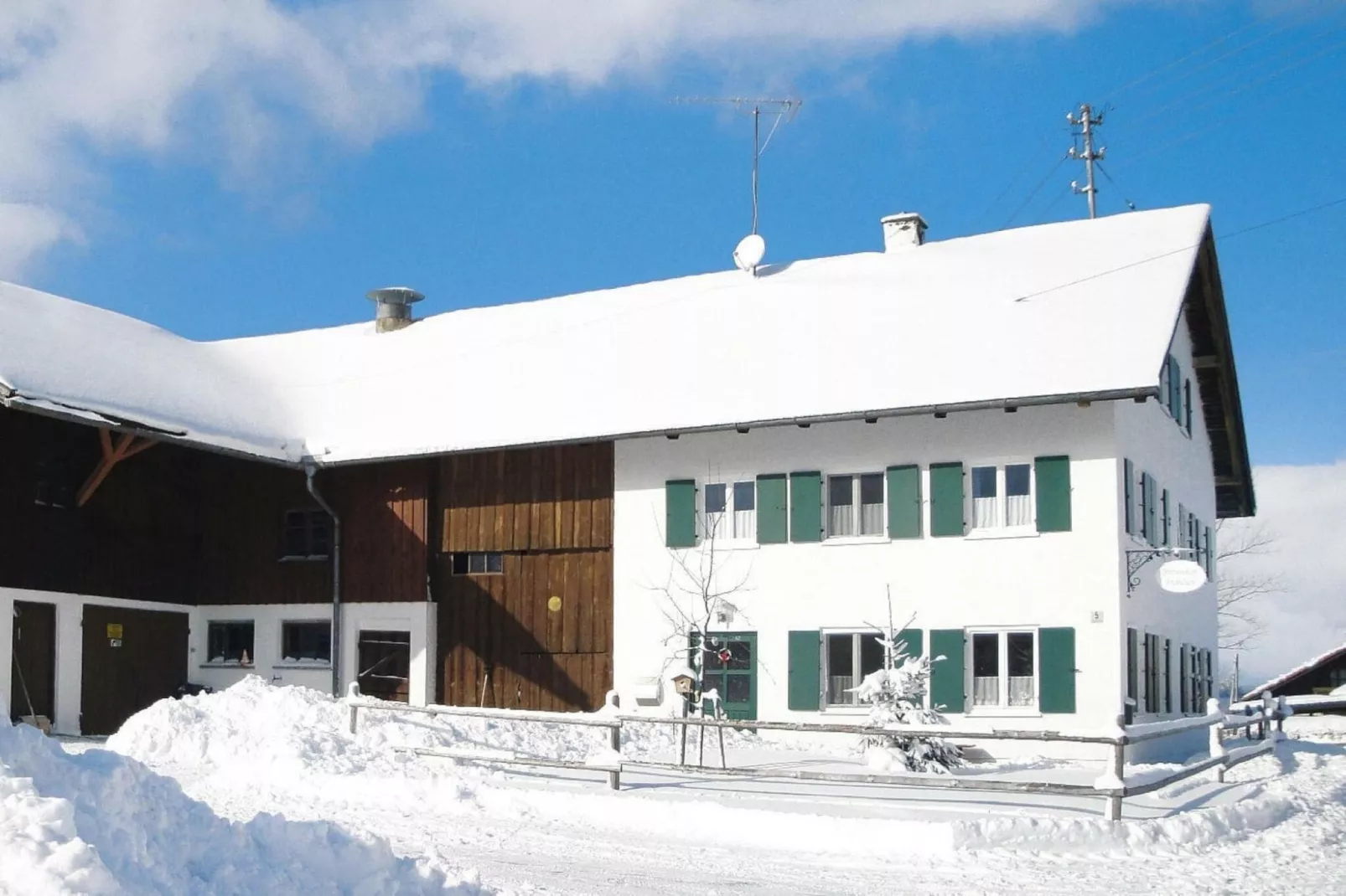 Holiday farm Friesenried-Bauernhaus Amm-Exterieur winter