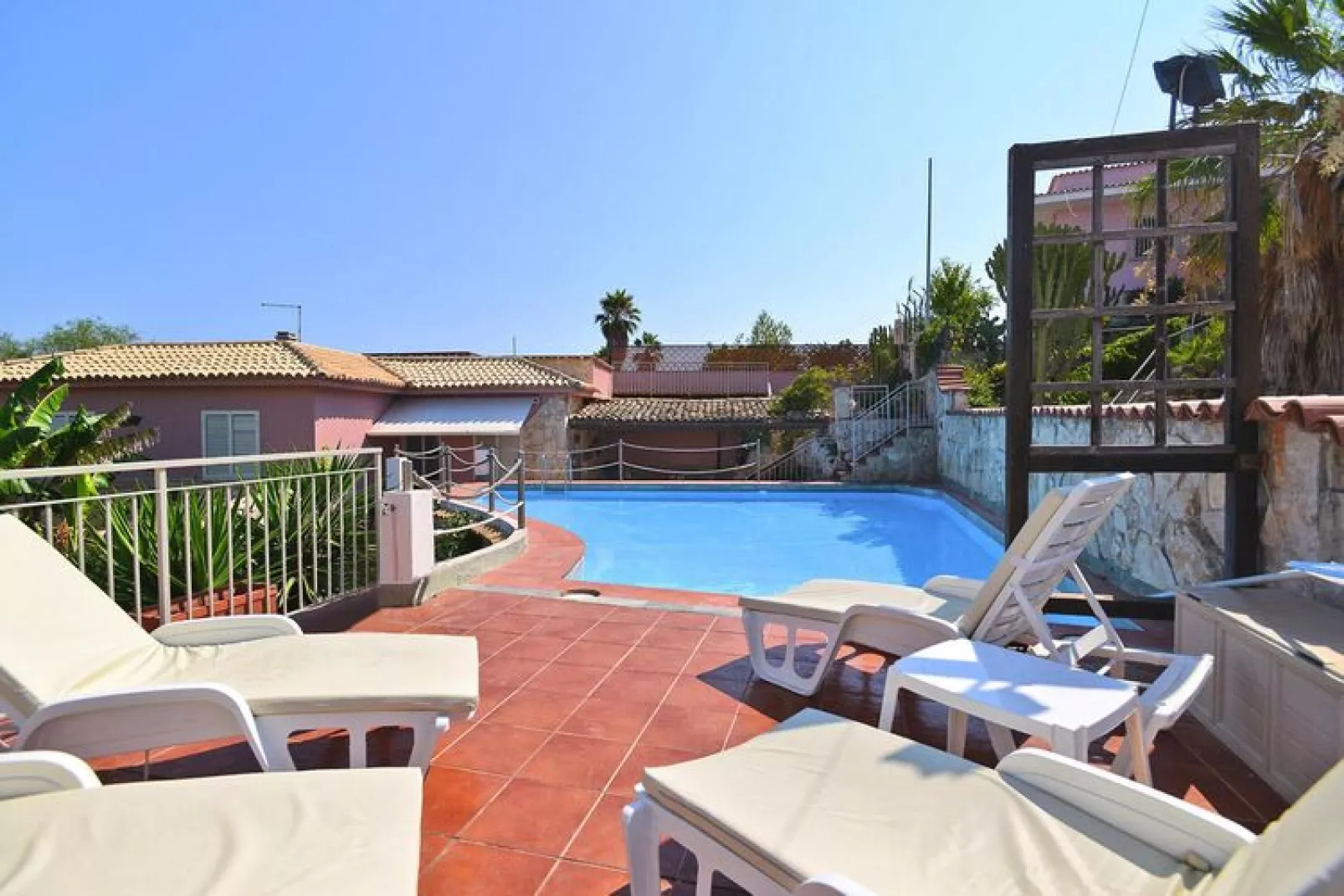 Holiday home Terrauzza-Villa Elonora 150 qm-Terras