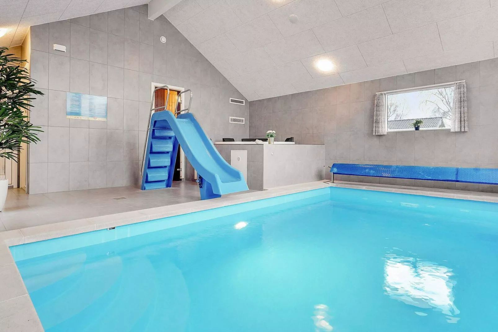 14 persoons vakantie huis in Væggerløse-Zwembad