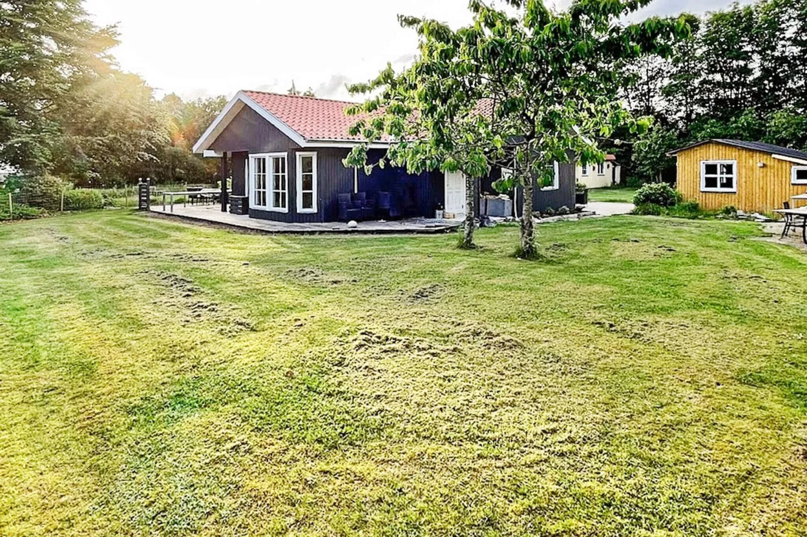 Unieke cottage in Skals met een parkachtige tuin-Buitenlucht