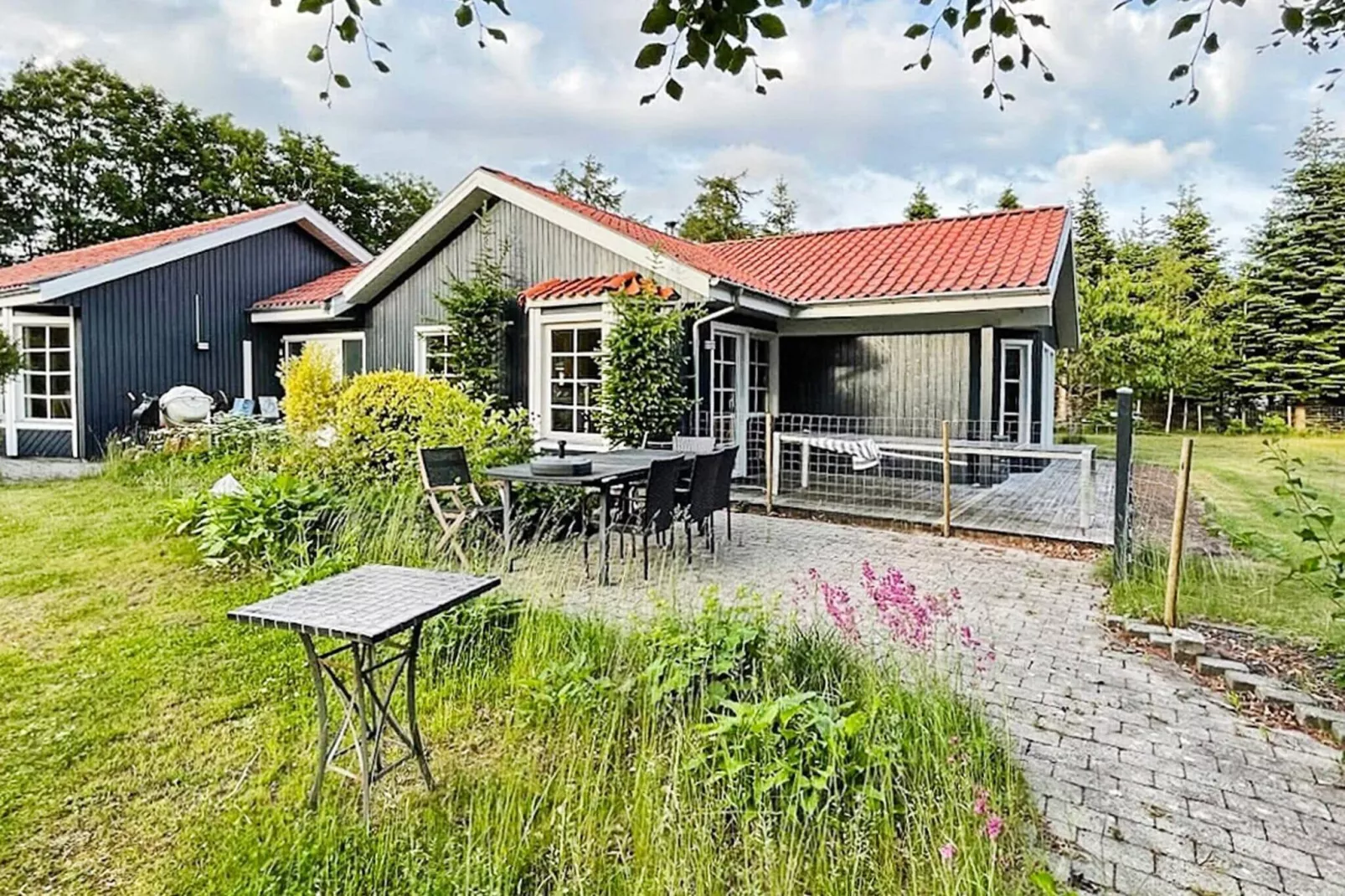 Unieke cottage in Skals met een parkachtige tuin-Buitenlucht