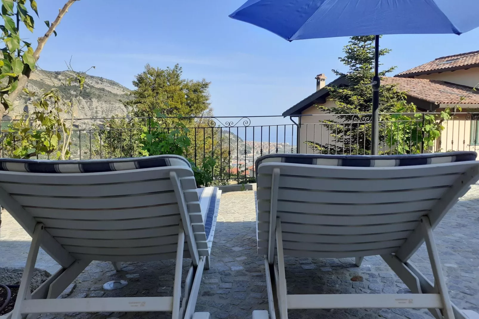 Casa nuova Ventimiglia-Terrasbalkon