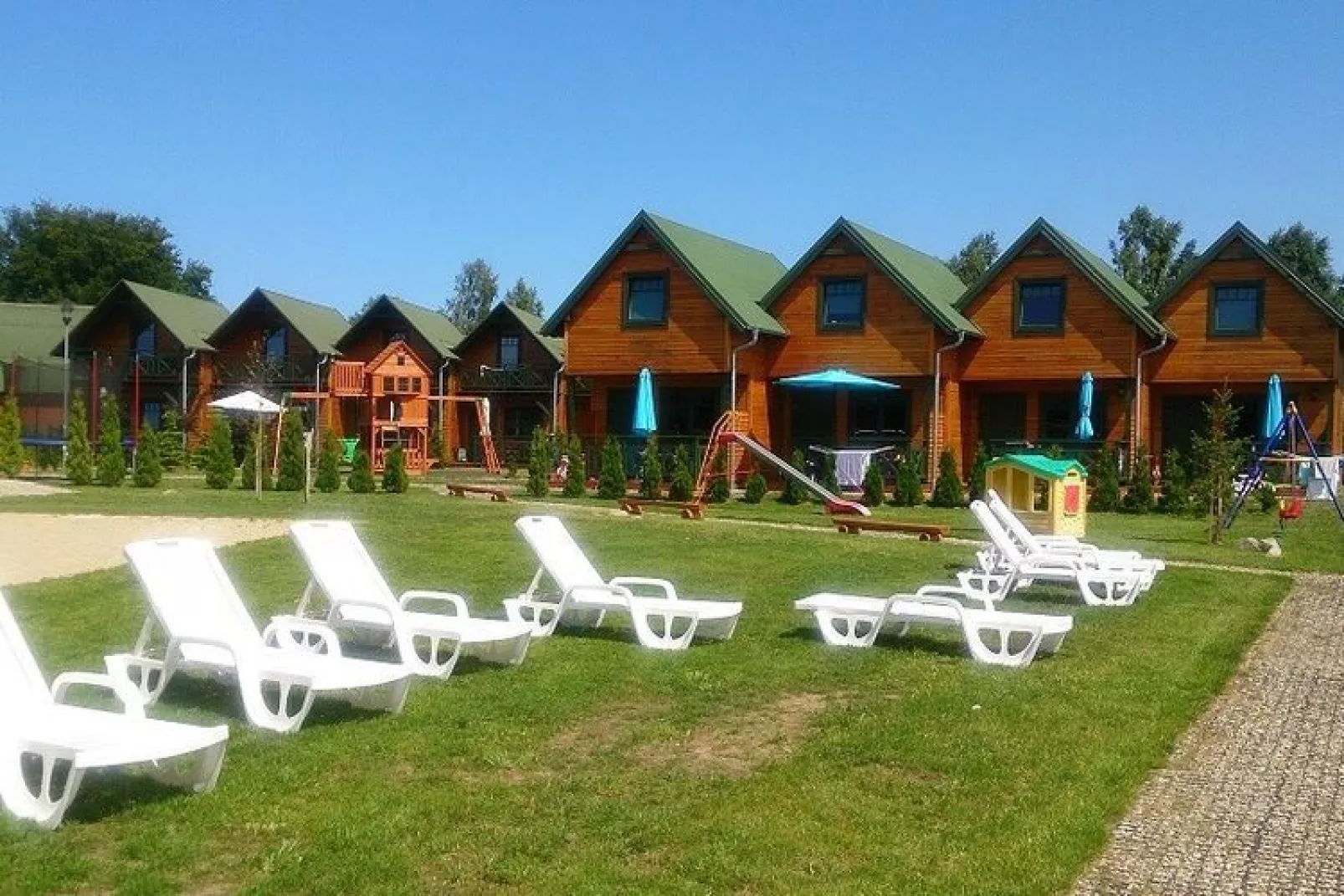 Ośrodek wczasowy Sarbinowo-Tuinen zomer