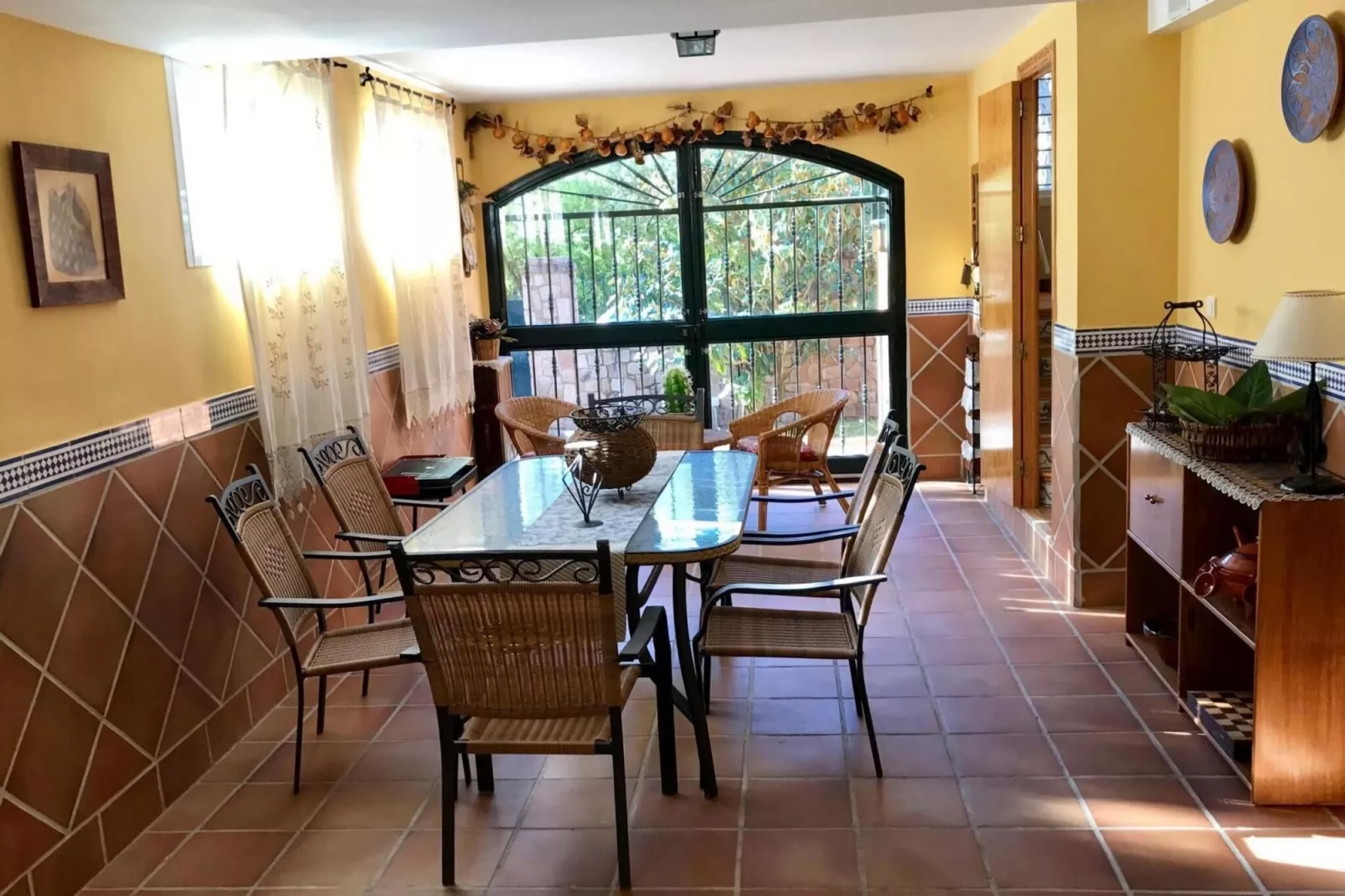 FH in las Jaras - CT 113 CO 6 PAX-Eetkamer