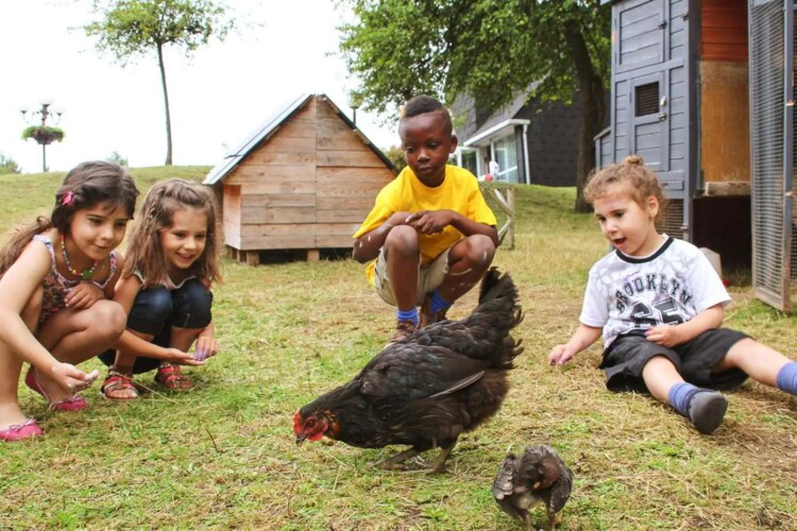 Holiday resort Normandie Forges-les-Eaux // Gîte 3 pcs 5 pers et 1 bébé 2 salles d'eau-Tuinen zomer