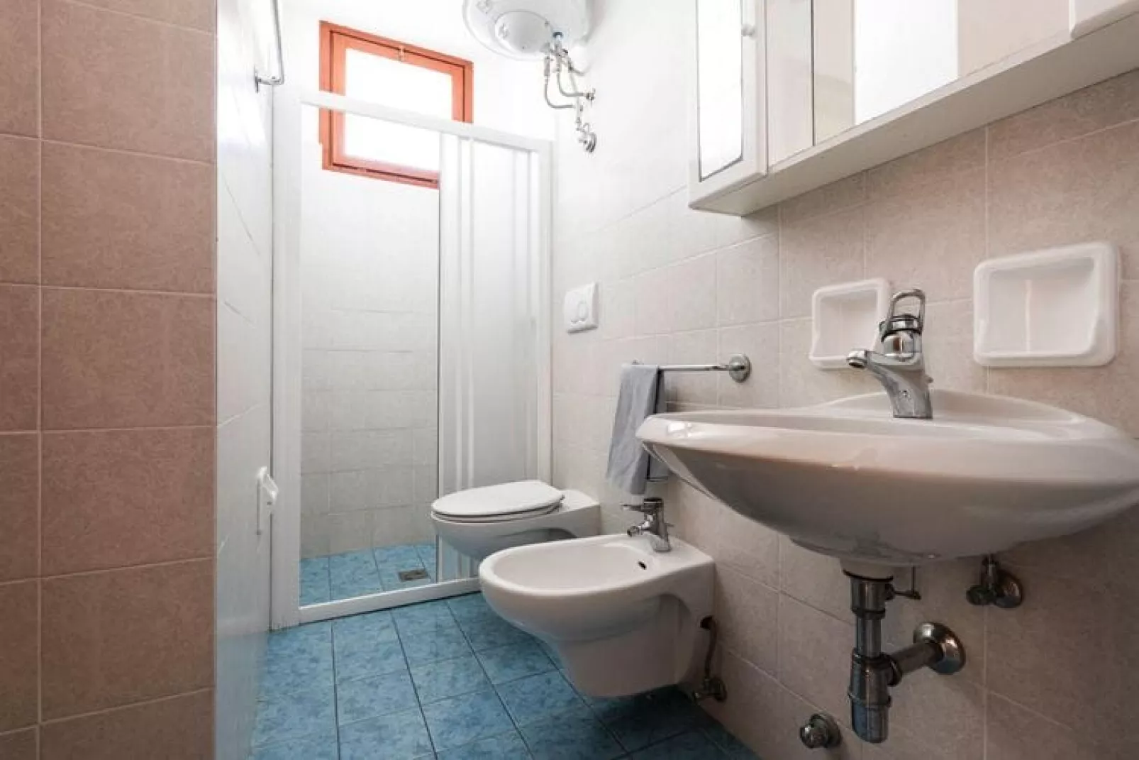 Apartments Condominio Diana, Bibione Lido del Sole-3-Raum App. 48qm, OG-Badkamer