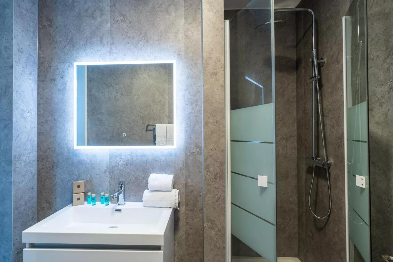 Deluxe 4 personen-Badkamer