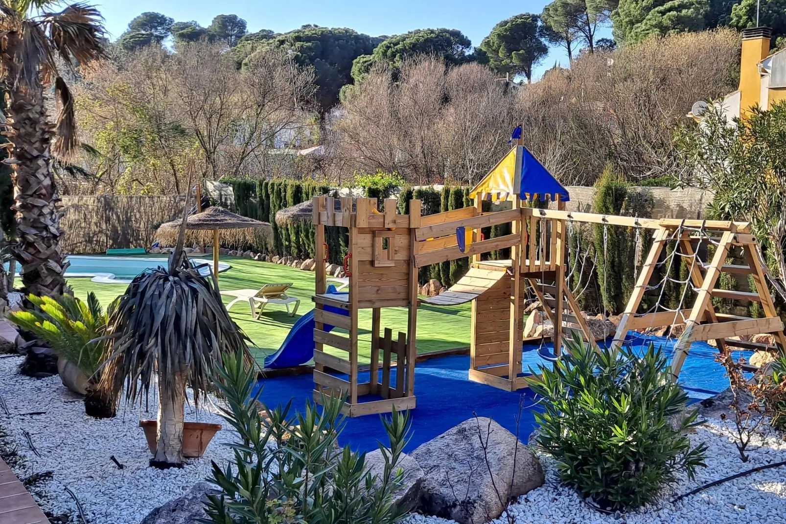 Villa in las Jaras - CT 119 CO 7PAX-Tuinen zomer