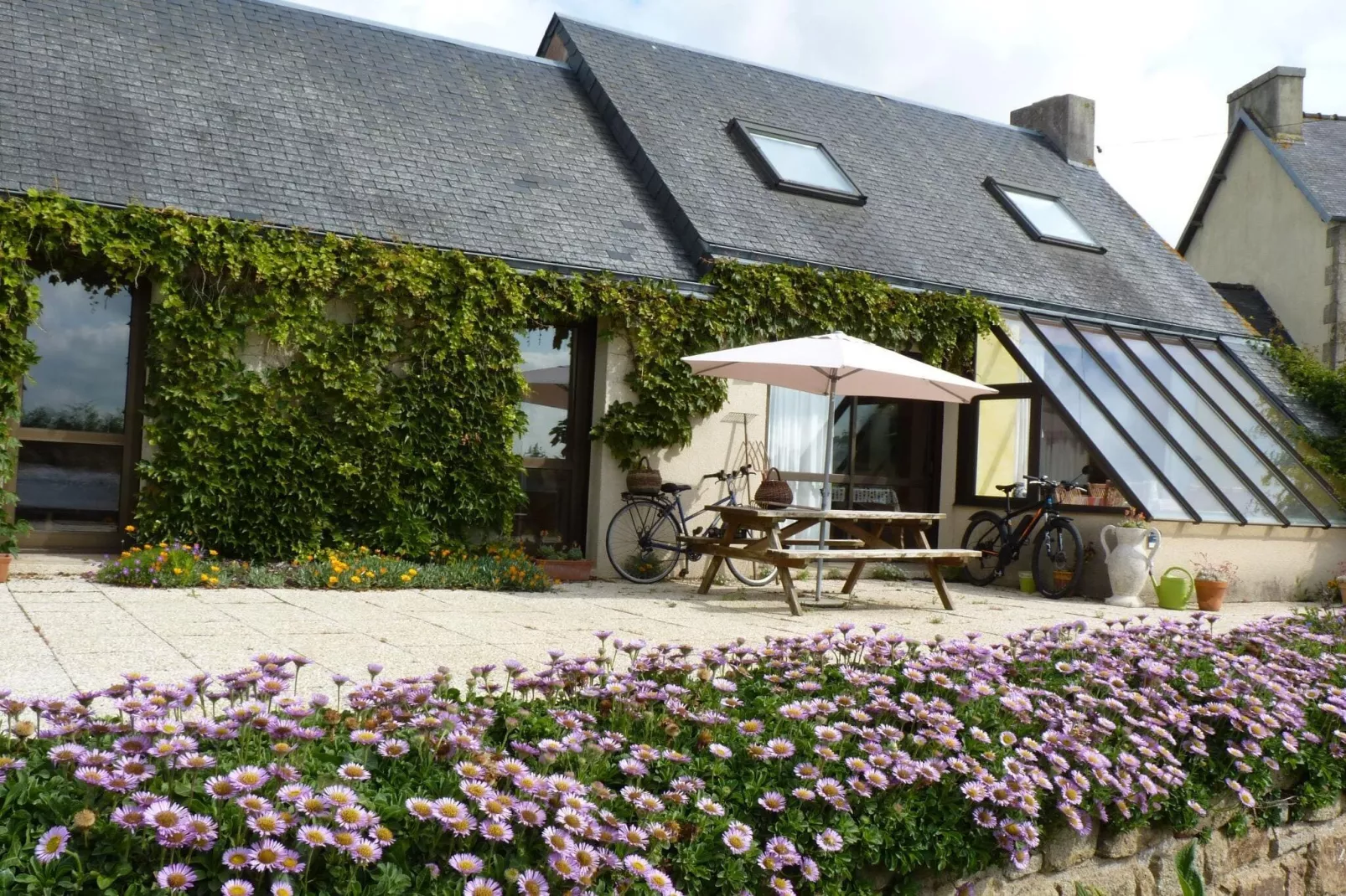 Ferienhaus in Sibiril-Buitenkant zomer