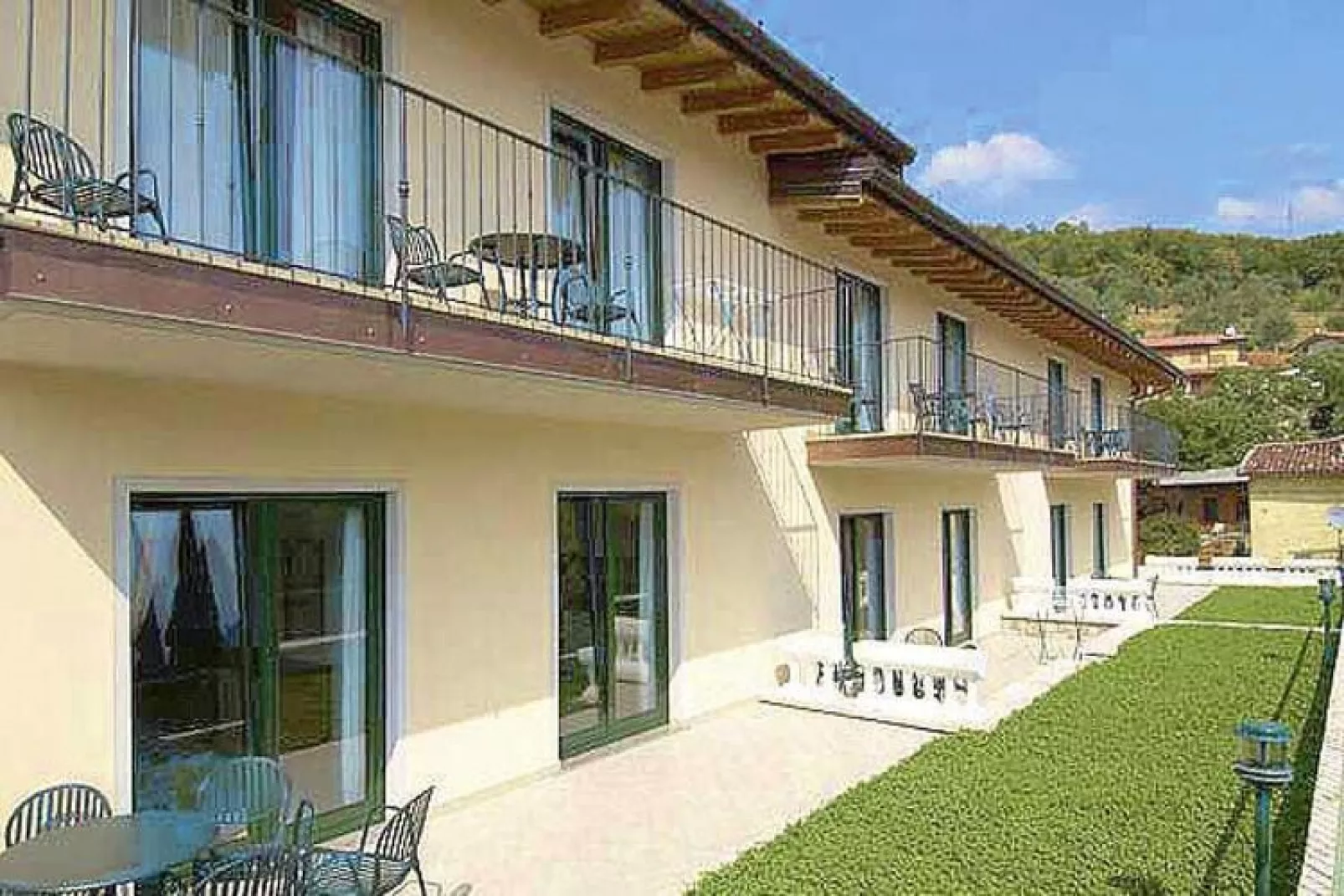 Apartments Cepo Pieve di Tremosine-bilo 4 pax-Buitenkant zomer