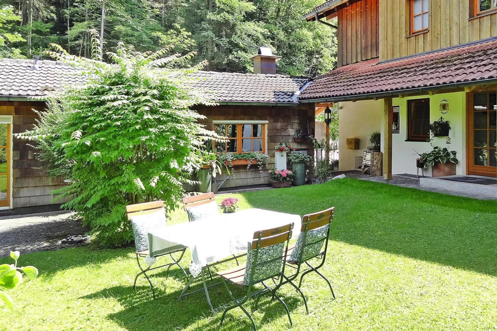 Country house Monika Bayerisch Gmain-2-Raum-App 48 qm EG o OG-Tuinen zomer