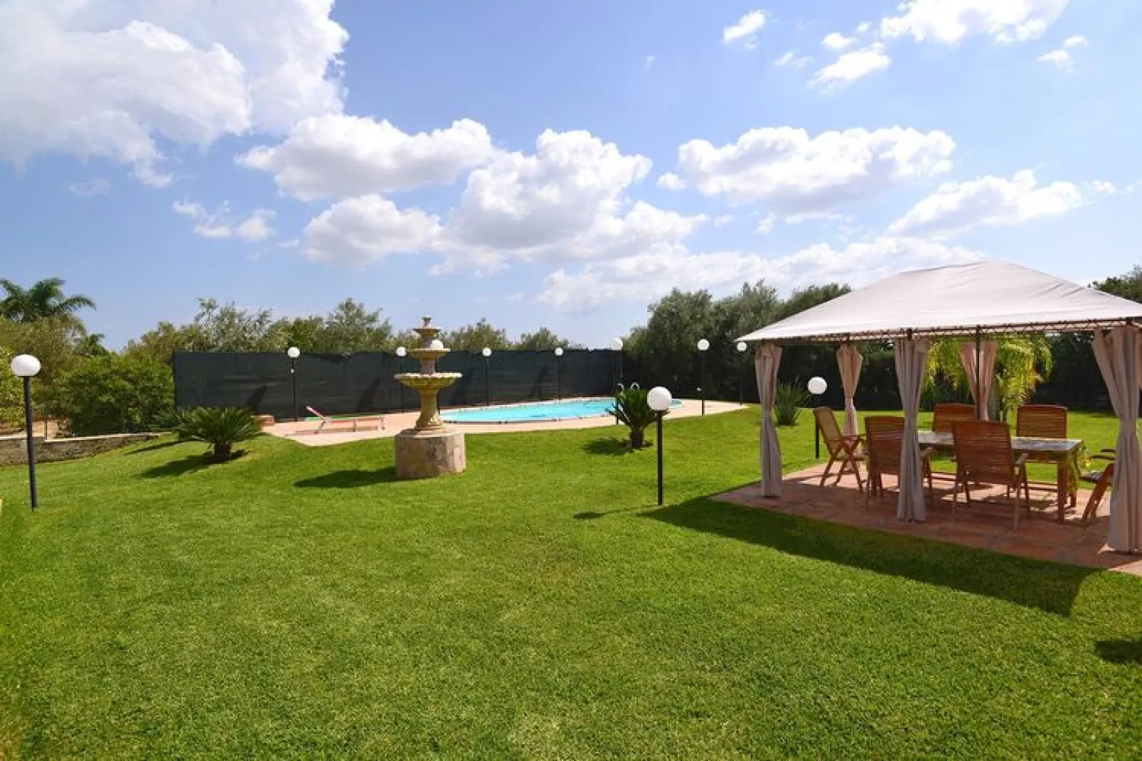 Holiday home Villa Sally mit Privatpool Floridia-Zwembad