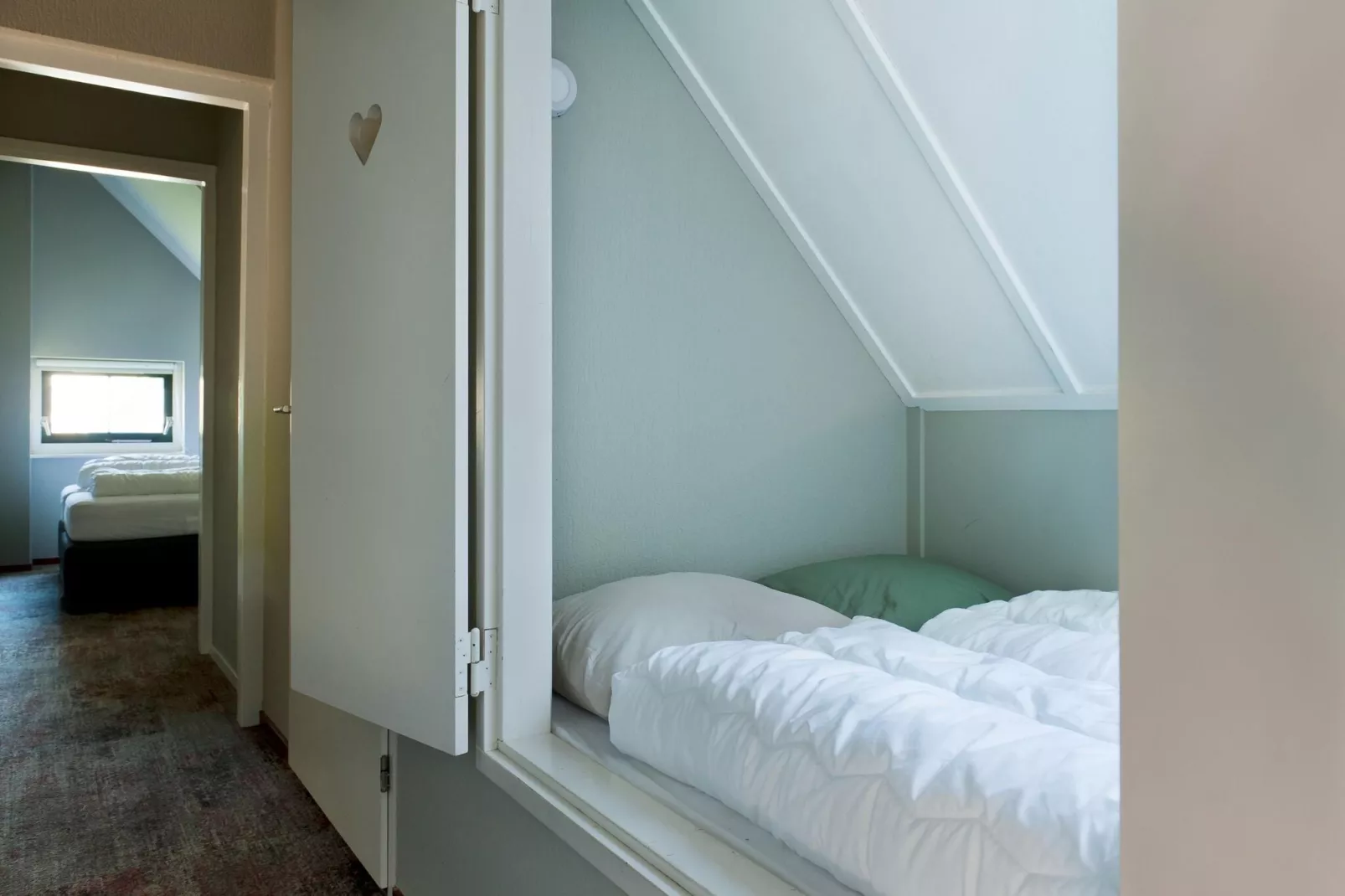 12 pers Lethehuis met sauna buitenspa en toerboot-Slaapkamer