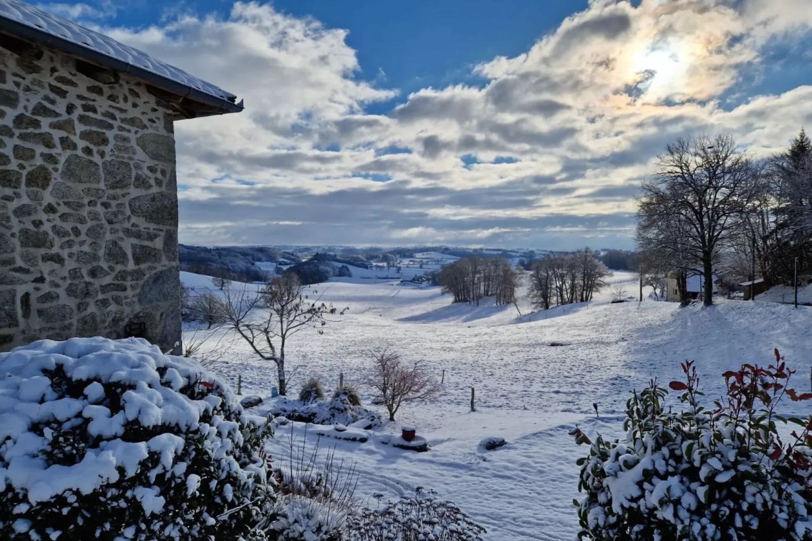 Le domaine d'Hypolite-Exterieur winter