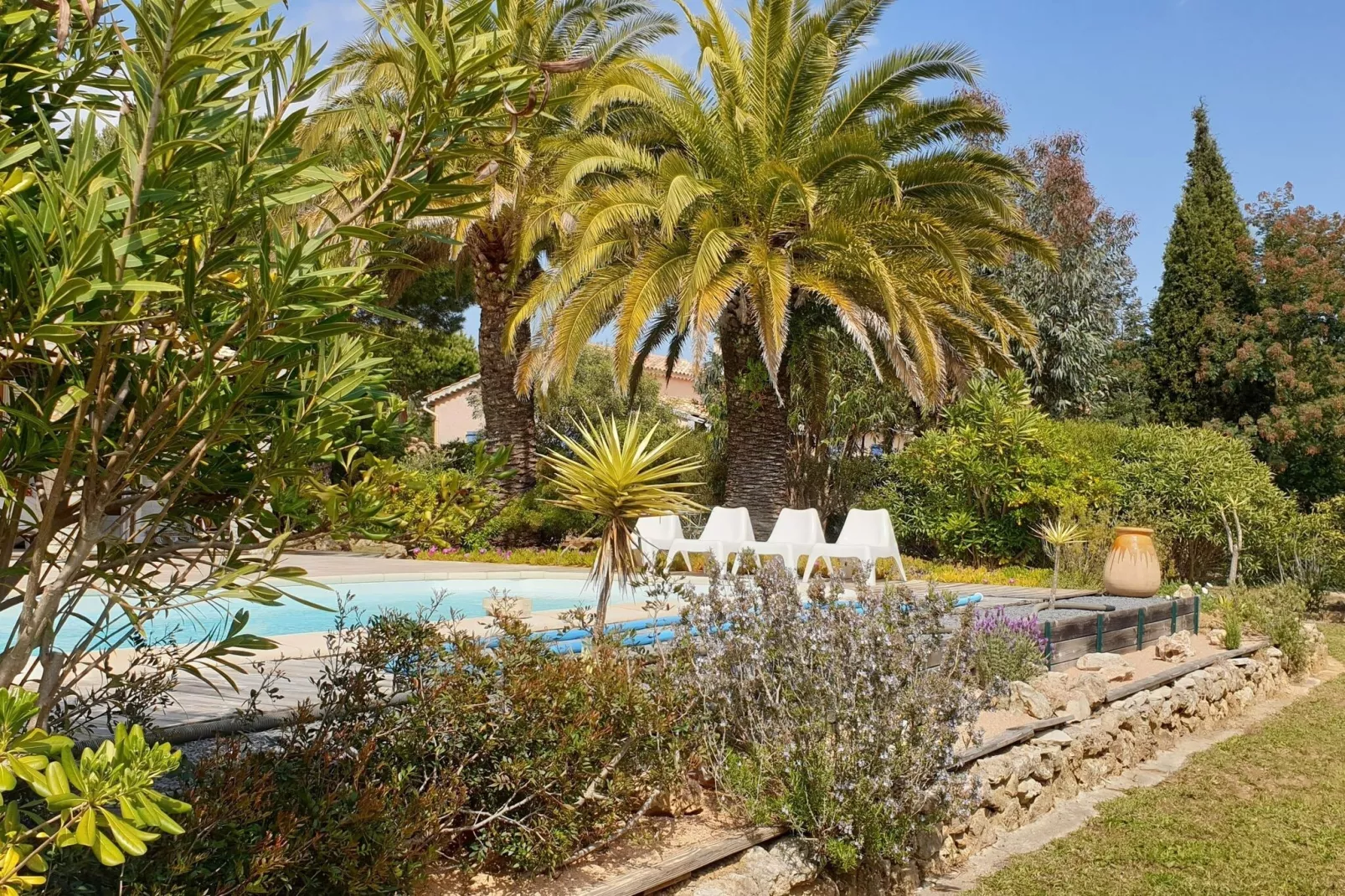 Villa in La Croix-Valmer-Tuinen zomer