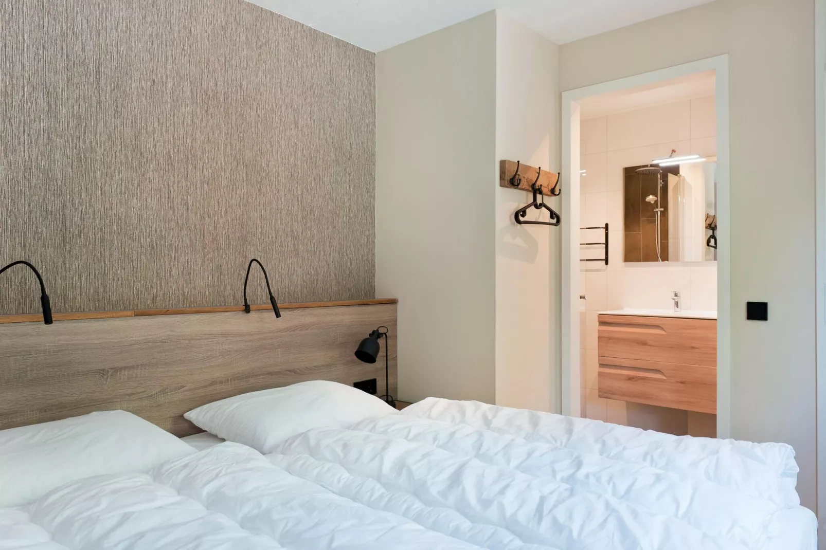 8 pers Metbroekhuis Wellness de luxe met sauna & buitenspa-Slaapkamer