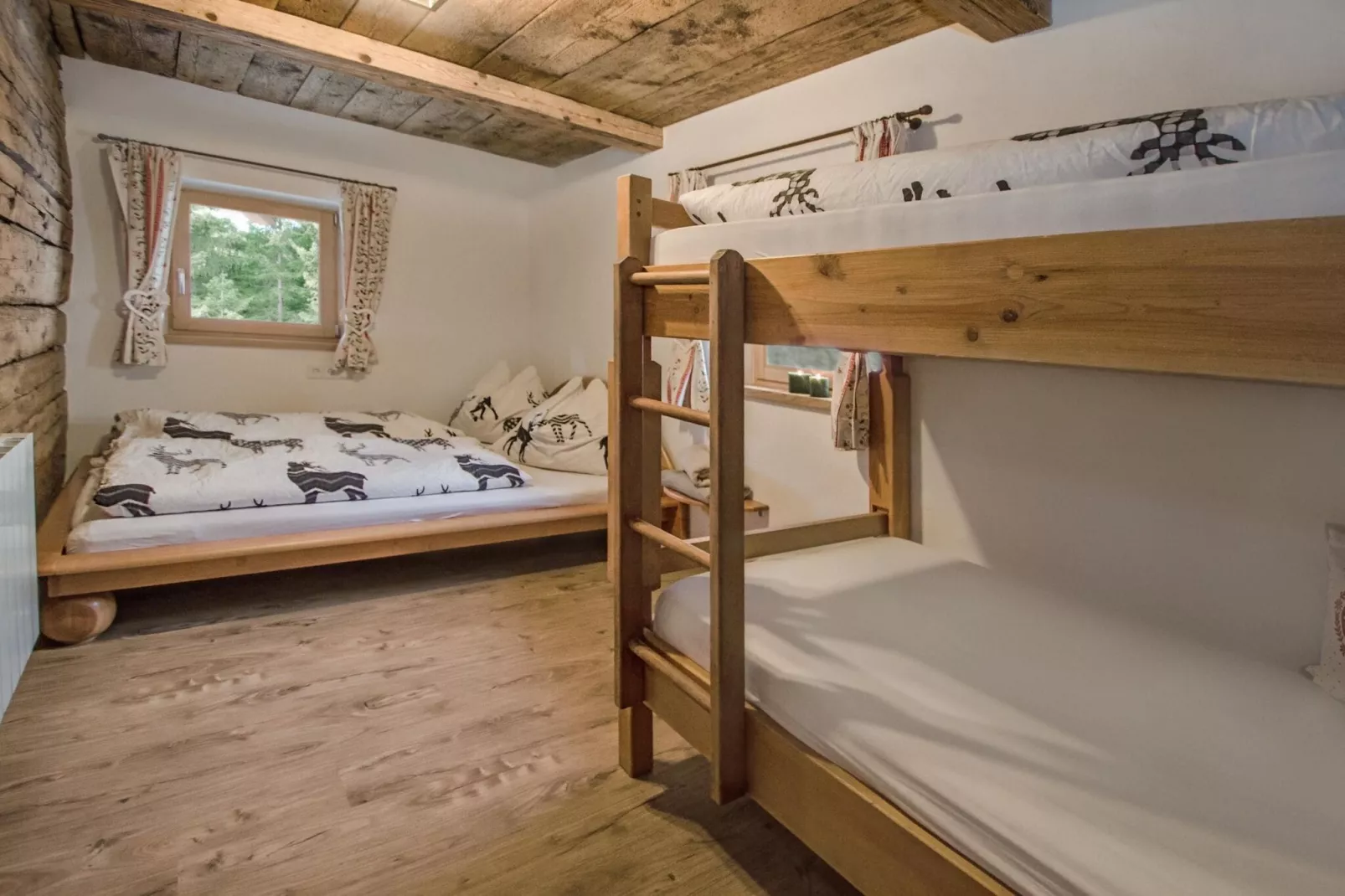 Oberholzlehen Hütte-Slaapkamer