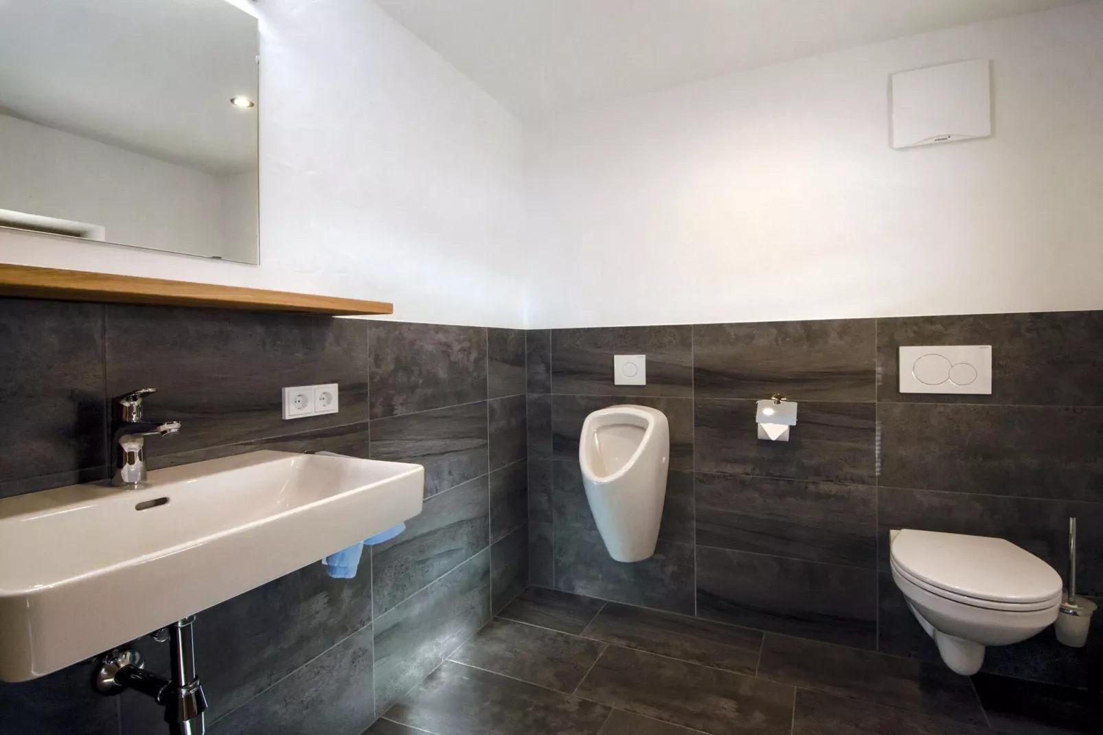 Oberholzlehen Hütte-Badkamer