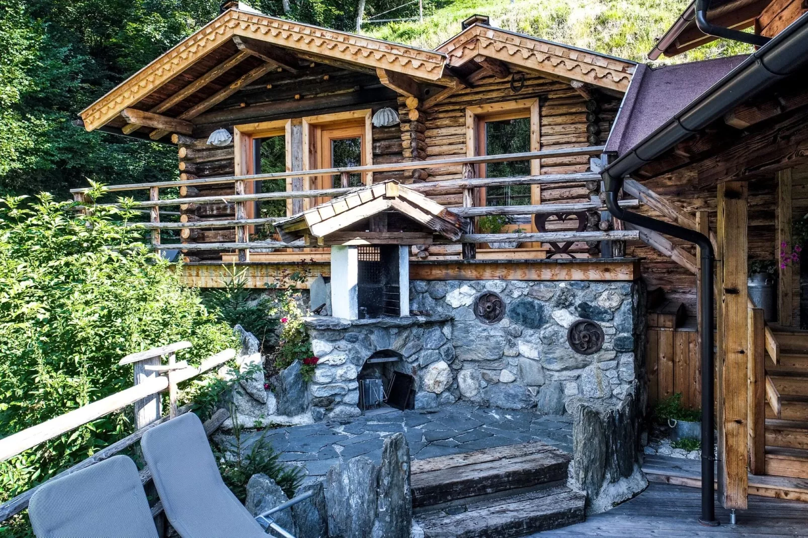 Oberholzlehen Hütte-Buitenkant zomer