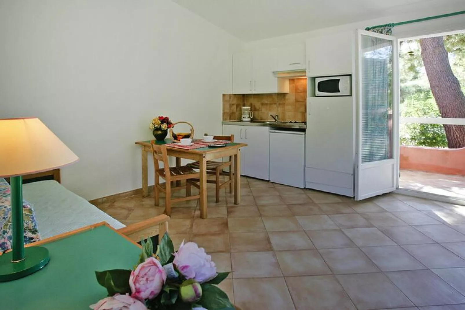 Residence Cala Bianca Borgo-Plage // 2 pcs cabine / T2 Cab 32 à 35 m2-Woonkamer