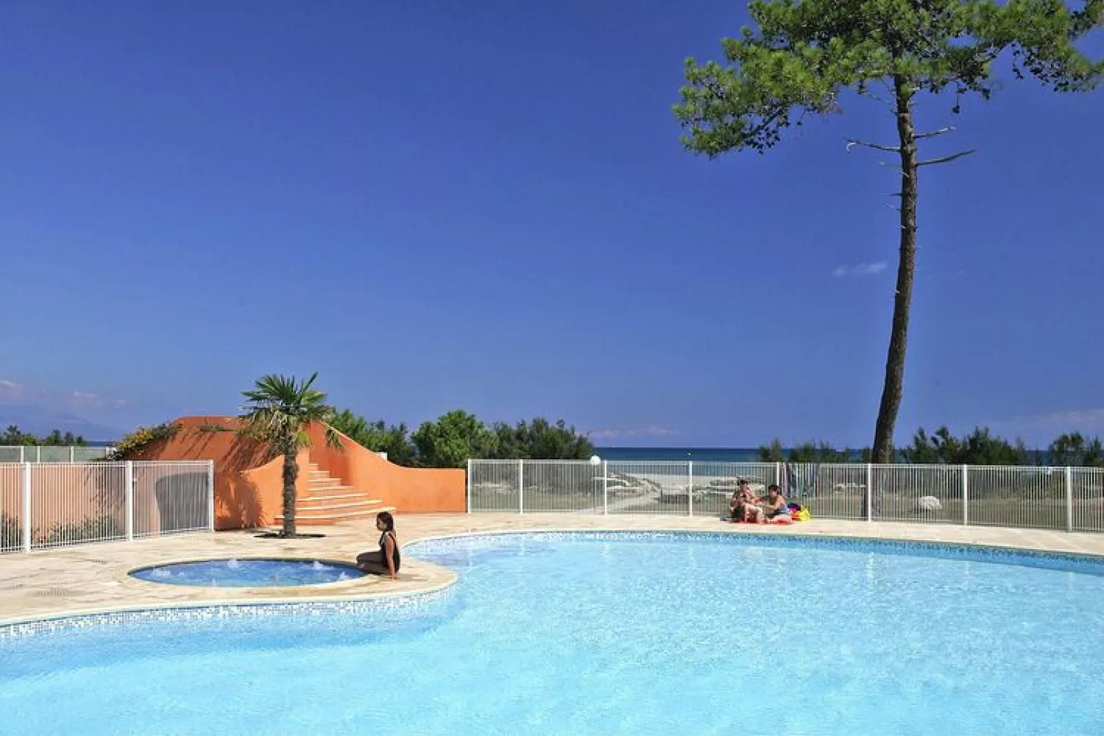 Residence Cala Bianca Borgo-Plage // 3 pcs ou 3 pcs cabine / T3 48 à 51 m2-Zwembad