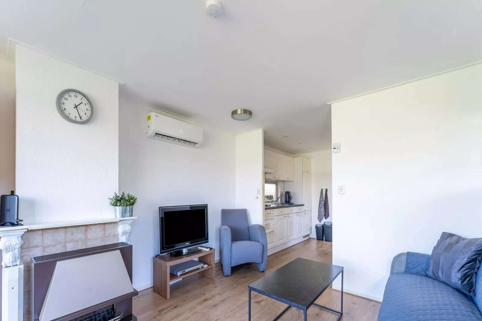 Chalet aan de IJssel-Woonkamer
