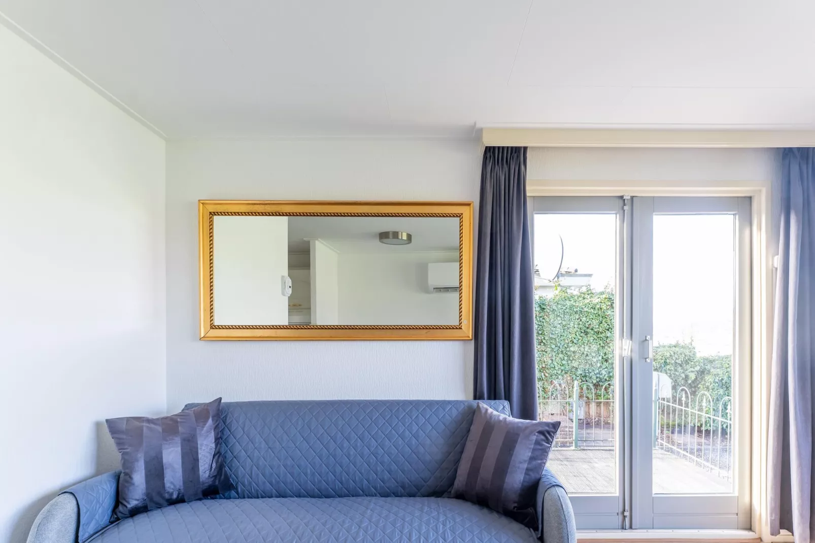 Chalet aan de IJssel-Woonkamer