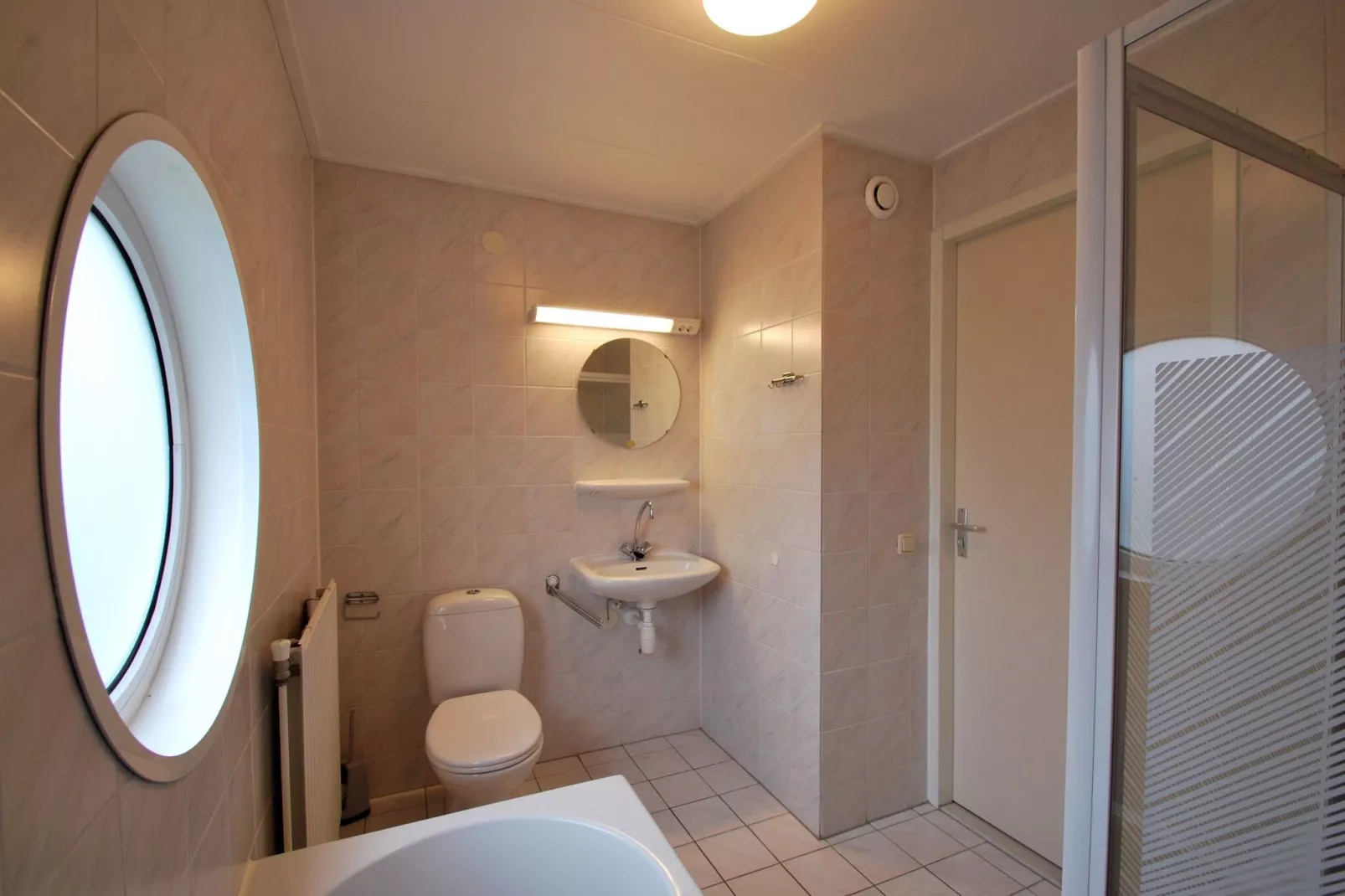 Beach Resort Makkum 26-Badkamer