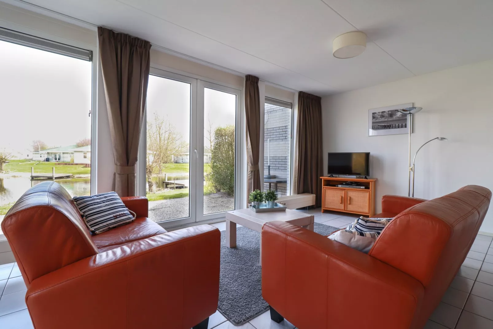 Beach Resort Makkum 27-Woonkamer