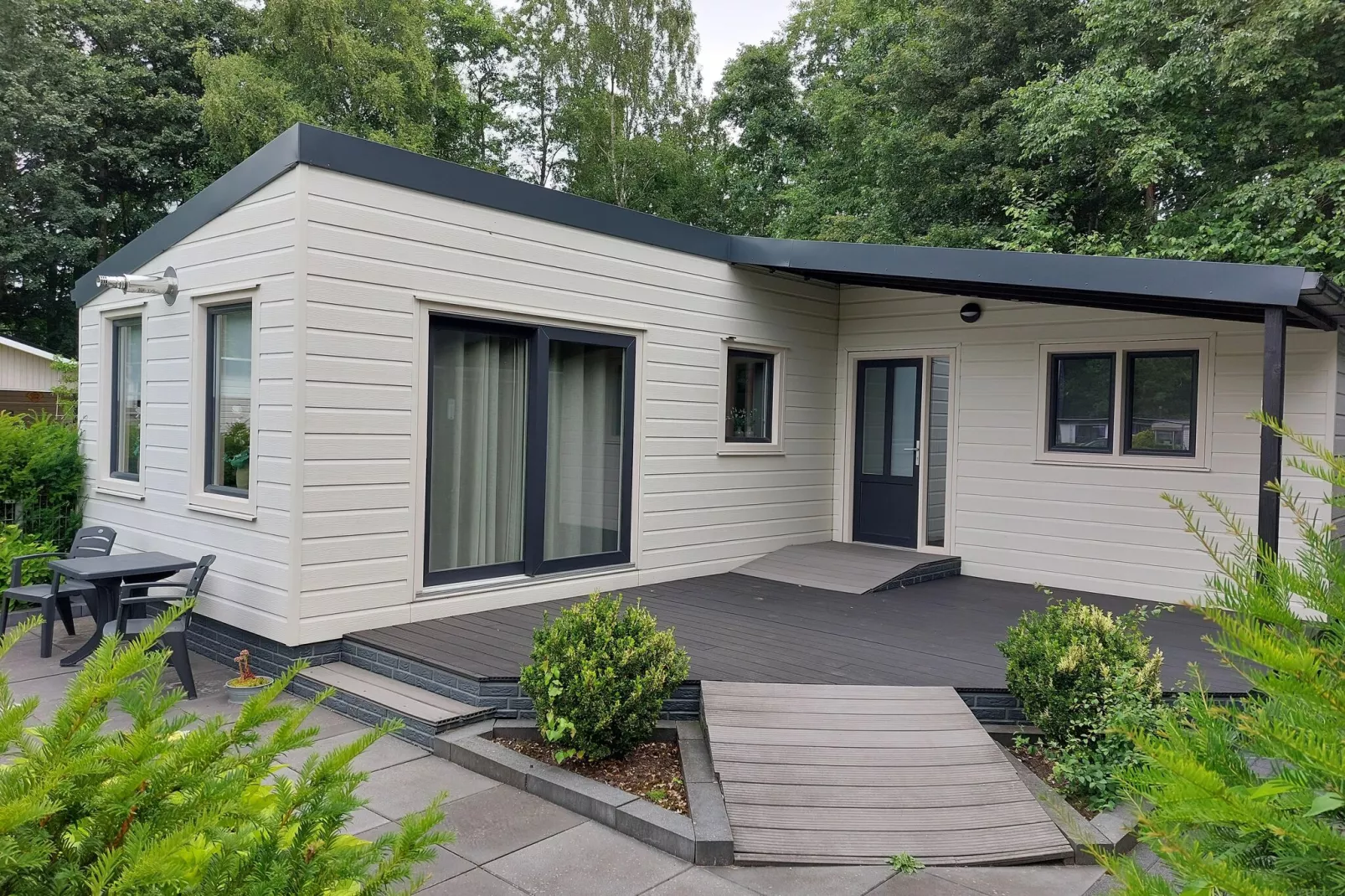 Chalet Alkenhaer nr 40-Buitenkant zomer