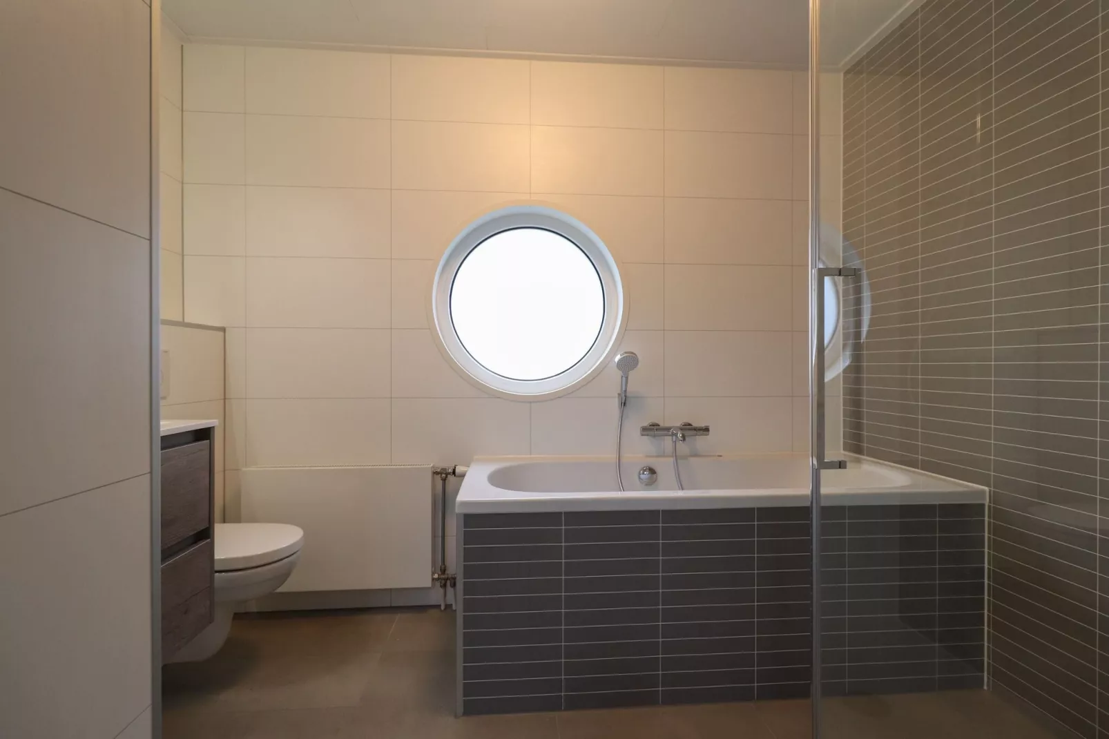 Beach Resort Makkum 30-Badkamer