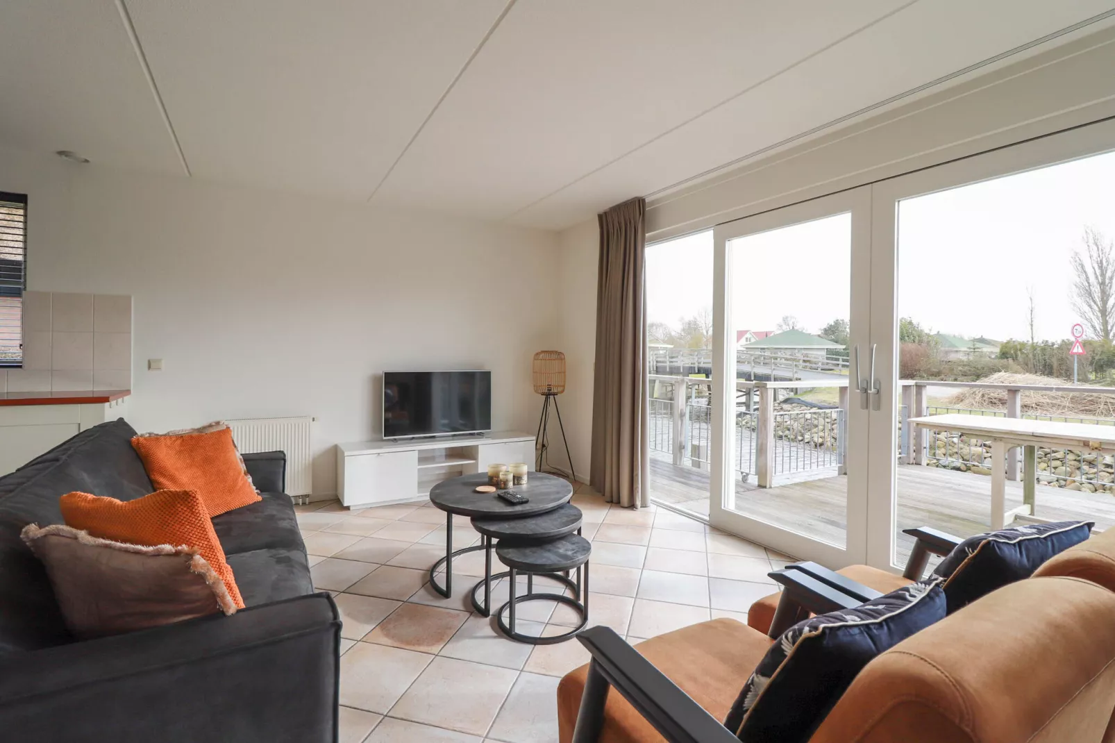 Beach Resort Makkum 34-Woonkamer