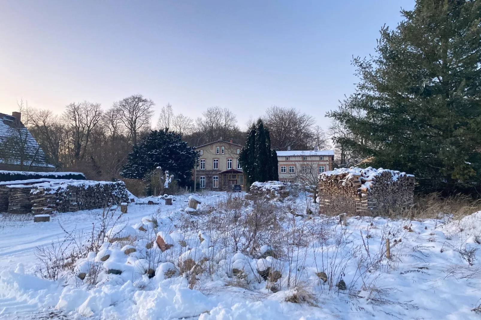 Wohnen im Gutshaus-Tuin winter