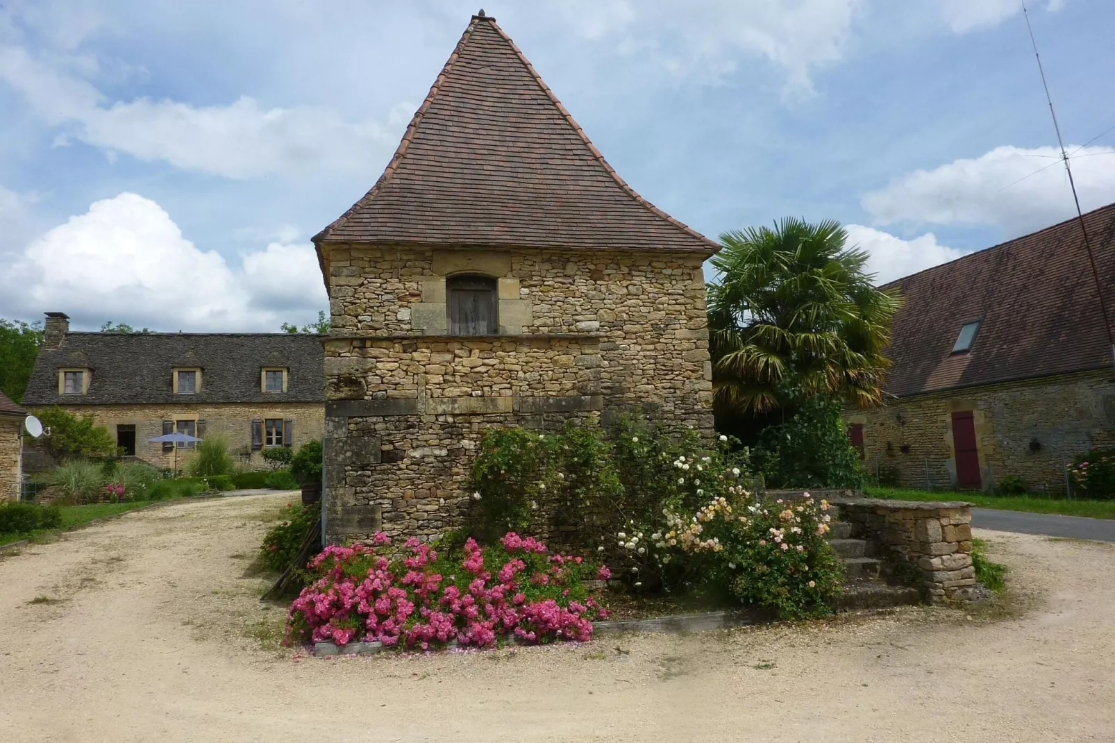 L'Intemporel Lascaux-Buitenkant zomer