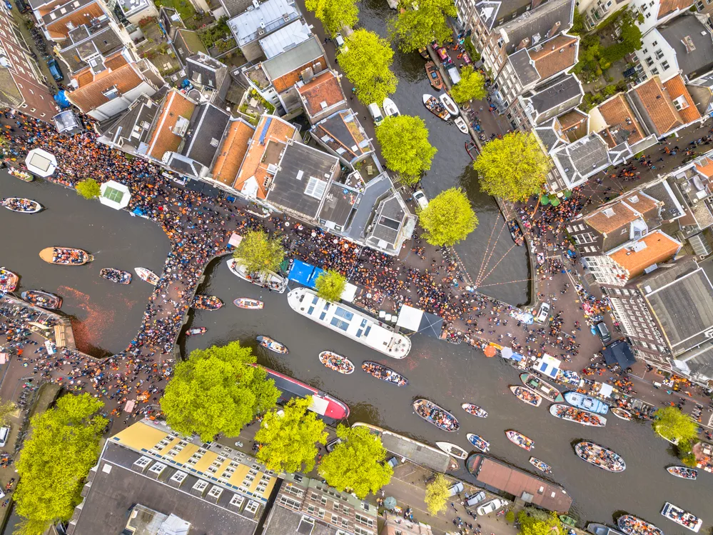 Kanaalbootparade Amsterdam Koningsdag