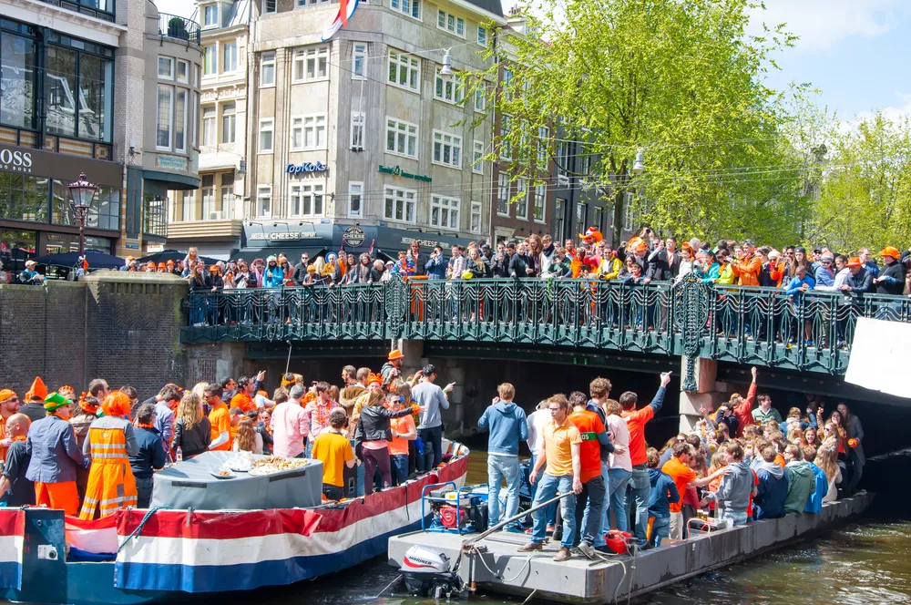 De leukste 5 steden om Koningsdag te vieren