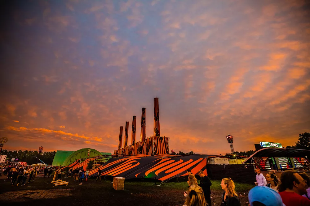 Festivalterrein van Lowlands in de avond